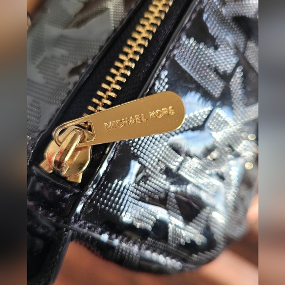 Michael Kors Grayson Logo Medium Duffel Handbag - Picture 4 of 7